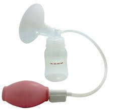 Manual breast pump with bottle