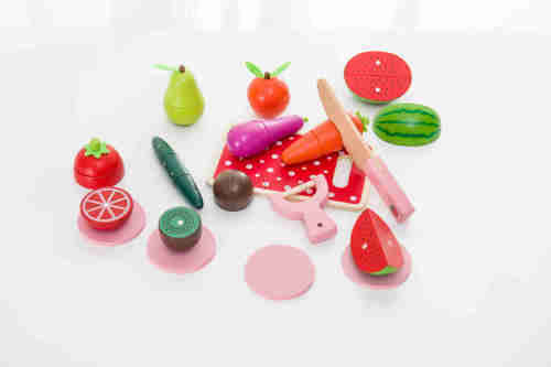 Wooden Magnetic Cut Fruit Toy