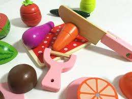 Wooden Magnetic Cut Fruit Toy