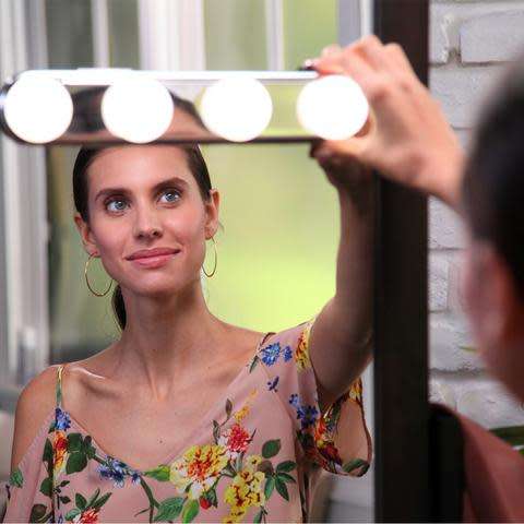 Studio Glow Led Vanity Light