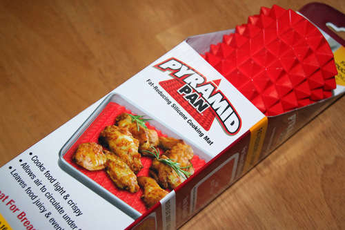 Silicone pyramid baking pan