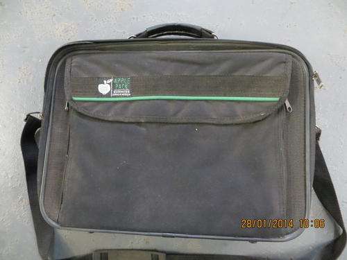 Up to 17" Adjustable Laptop Bag