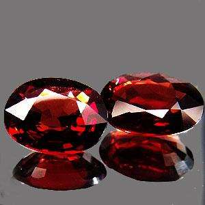 2.71ct PERFECT OVAL RED GARNET UNHEATED VS