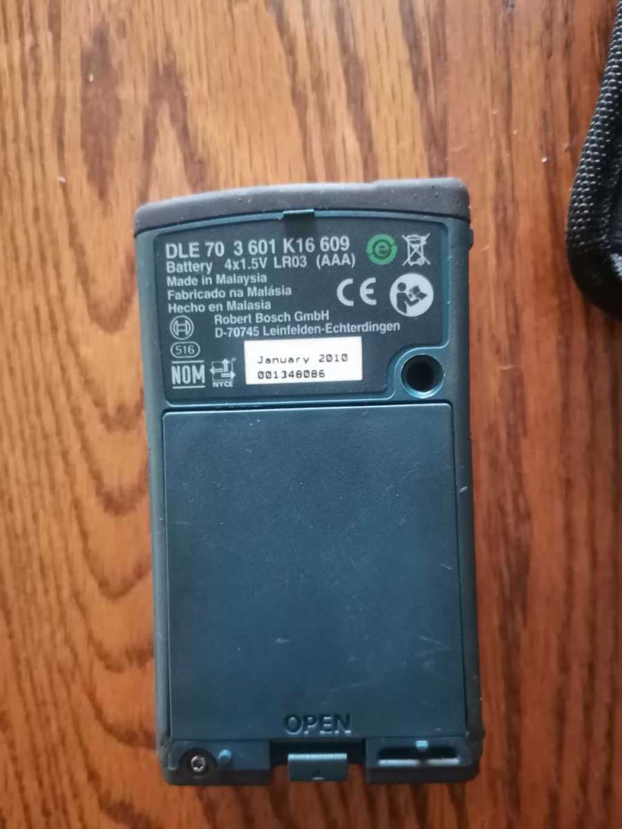 BOSCH DLE 70 Laser measure
