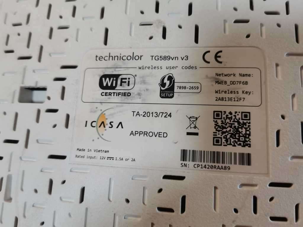 Computer bundle * PARTS * * CPU`s * * ROUTERS* * CABLES * Great LOT Starting at R1.00 !