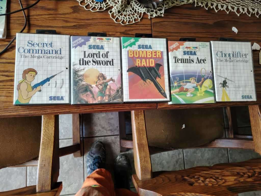 SEGA MASTER SYSTEM/Power Base * Once in a lifetime find * Working with 5 games and 2 remotes