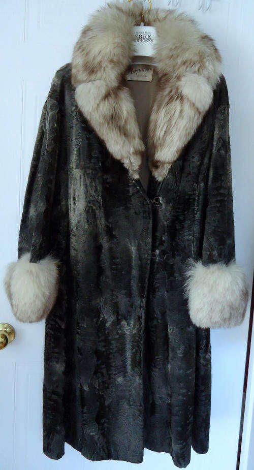BROADTAIL~PERSIAN~LAMB~KARAKUL~COAT~FOX~FUR~COLLAR & CUFFS~
