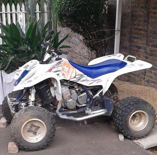 Suzuki 400cc LTZ 2006