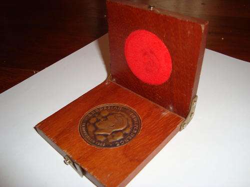 Rhodesian Independence Medal (1965) - in wooden display box