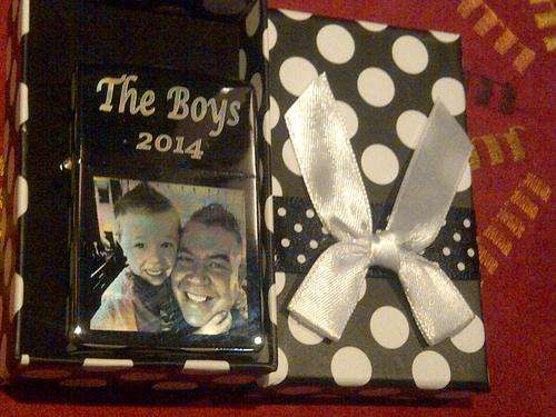 ZIPPO (STAR) LIGHTER INCLUDING PERSONALIZED ENGRAVING, PHOTO, LOGO, TEXT