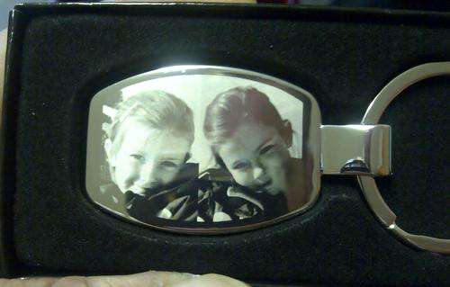 **PERSONALIZED KEY HOLDERS**PHOTO, LOGO AND TEXT ENGRAVING**