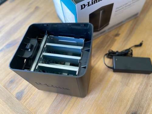 D-Link DNS-340L ShareCenter 4-Bay Cloud Network Storage Enclosure (Diskless/Barebone)