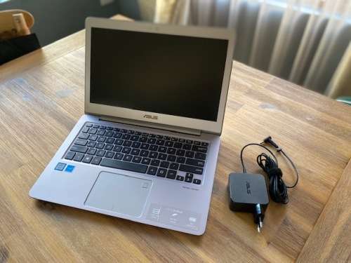 Asus Zenbook UX330UA-GL195R