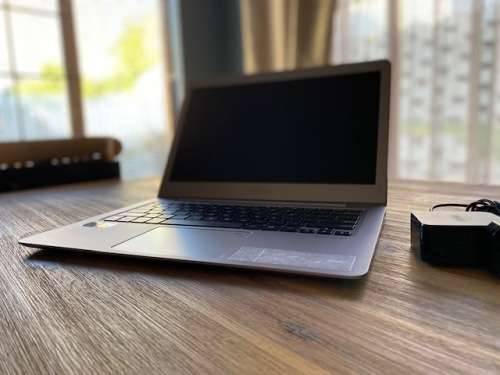 Asus Zenbook UX330UA-GL195R