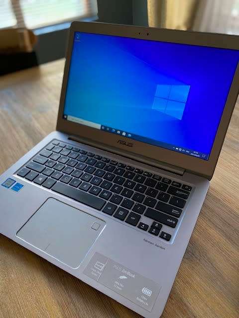 Asus Zenbook UX330UA-GL195R