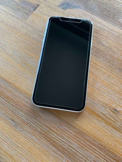 iPhone XR 128GB White