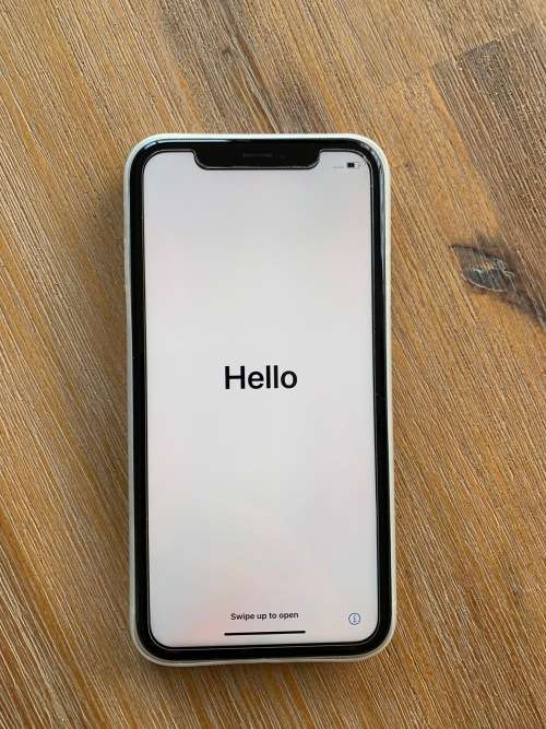 iPhone XR 128GB White