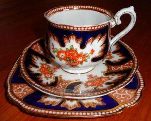 ROYAL ALBERT TRIO "ROYALTY"