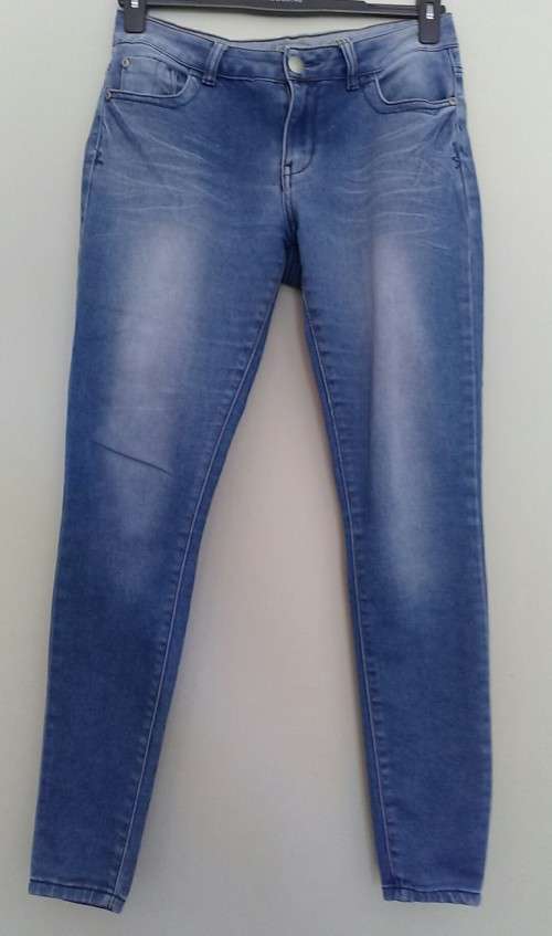 Super soft Faded Skinny jeans by Legend Size 10