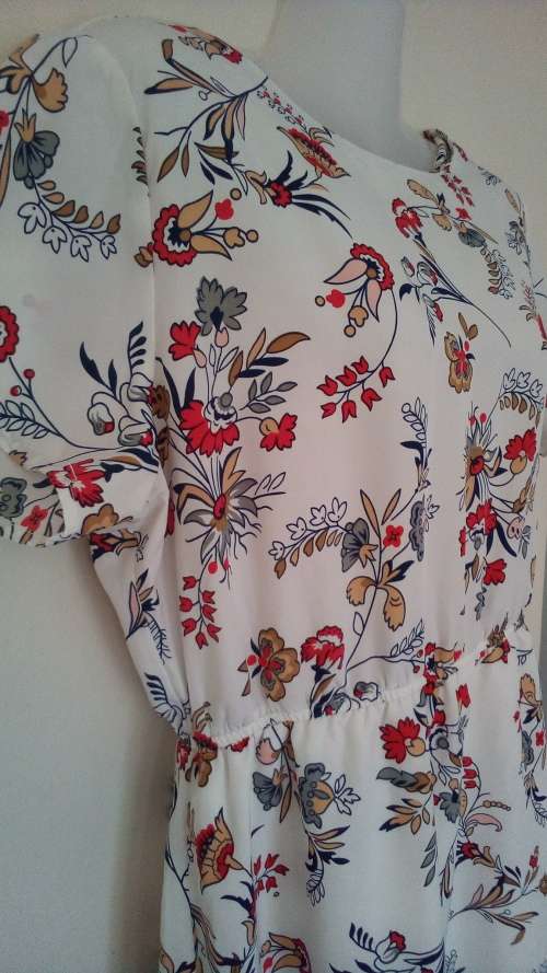 Flowered Dress By Kelso Size 16