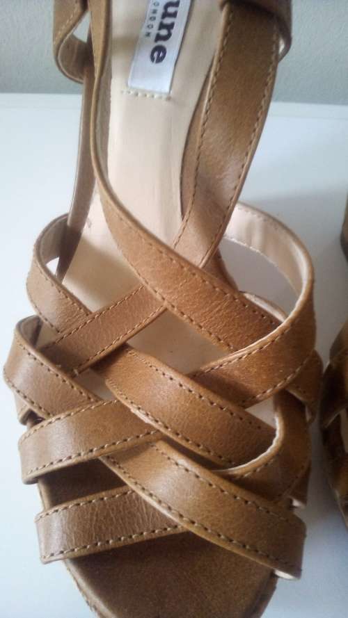 Leather Strappy Wedge Sandals By Dune Size 5