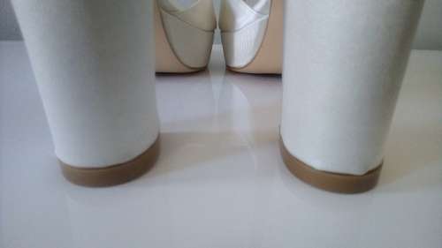 Oleg Cassini, Designer  Satin Platform Heels in Ivory Size 5.  Bridal, Wedding, Matric Ball. Event.