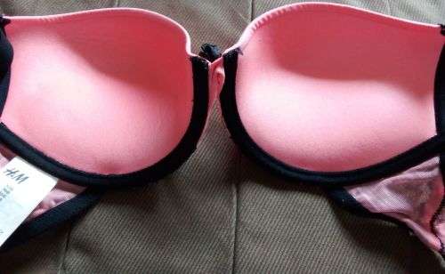 Push up Padded Bra, Coral with Black Lace by H and m Size 36B