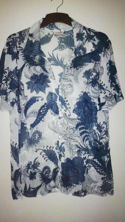 Classic white top with blue flowers by Donna Claire Size 18