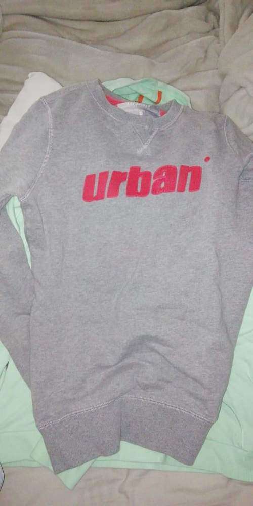 Ladies Urban tracksuit top genuine hilton Weiner product size small to medium