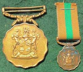 SADF Good Service Bronze 10yr Medal, #4925 on rim & Miniature