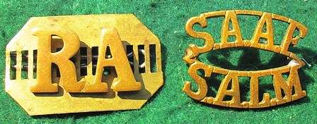 2 x Shoulder Titles - 1 x WW1, 1 x WW2