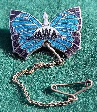 M.O.T.H Women`s Auxillary Lapel Badge