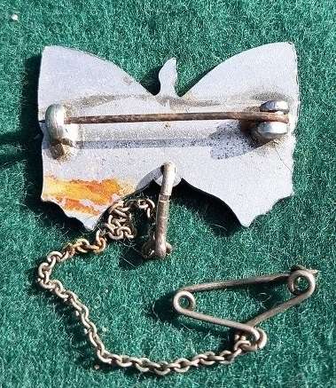 M.O.T.H Women`s Auxillary Lapel Badge