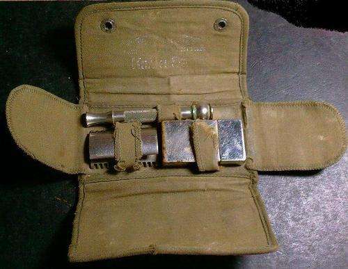 WW2 Canadian Shaving Kit