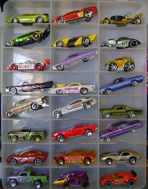 CLEARANCE Mixwed lot of 24 H/W valued at R1100.00