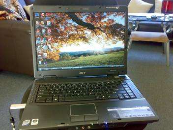 amazing 250gb hdd,2gb ram, core 2 duo 2.0ghz acer extensa 5630