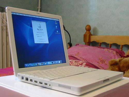 apple ibook g4.. 12" Laptop--crazy R1 auction--