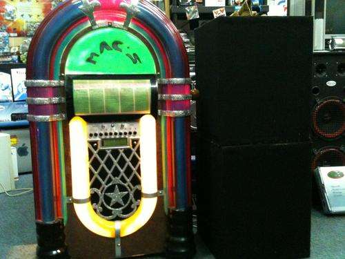 Once in a lifetime offer--BIG JUKEBOX(PLAYS OF CD SHUTTLE)