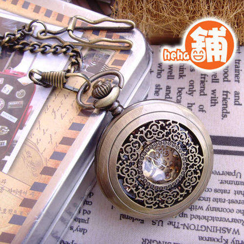 Retro Space Carving Patterns Necklace Mechanical pocket watch (large)