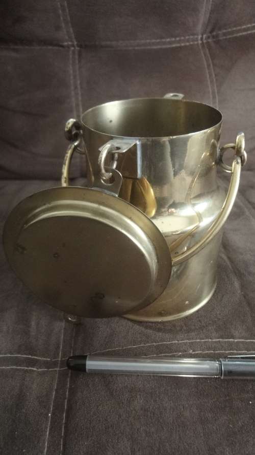 Ornamental or usable milk pail/can with lockable lid