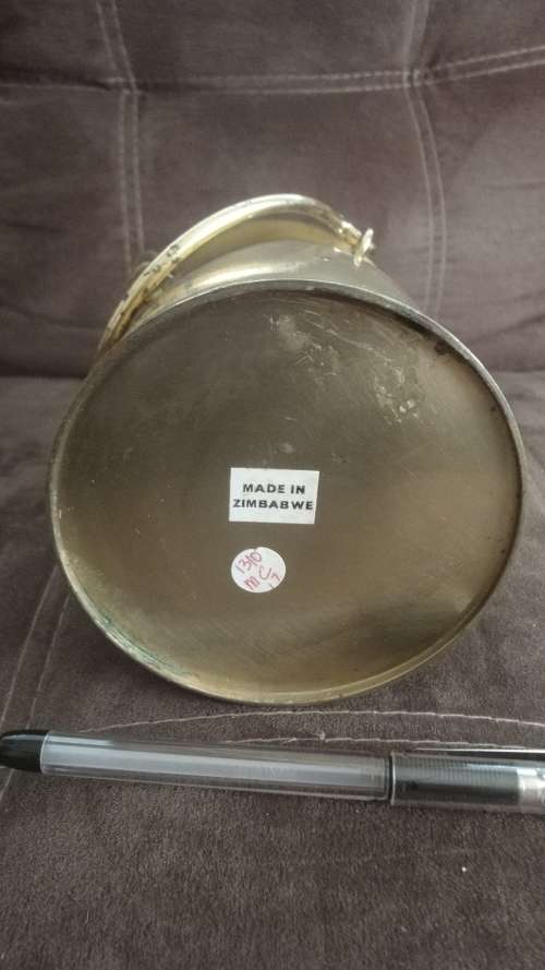 Ornamental or usable milk pail/can with lockable lid