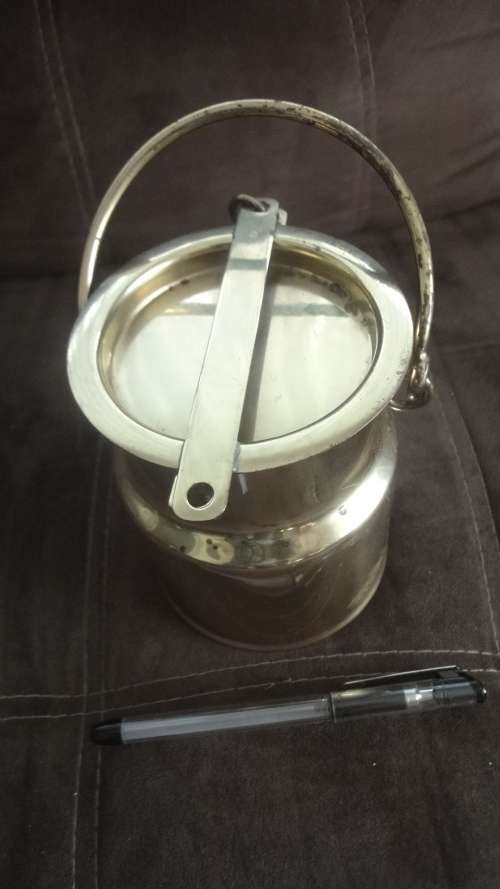 Ornamental or usable milk pail/can with lockable lid