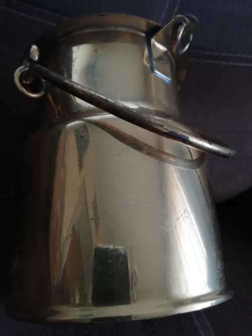 Ornamental or usable milk pail/can with lockable lid
