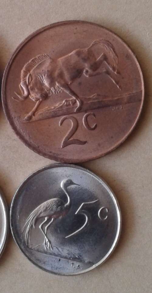 Set of 2 almost uncirculated 1965 coins (5c/2c)