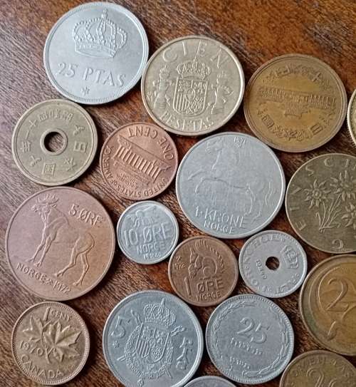 Nice mixed lot of x41 international coins