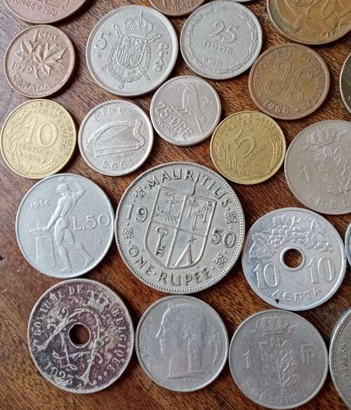 Nice mixed lot of x41 international coins