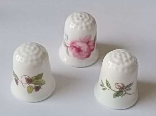 Lot of 8 vintage Coalport England porcelain thimbles