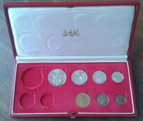 Partial 1976 proof set (50c-1/2c) in case
