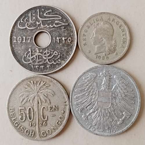 Lot of x4 world coins