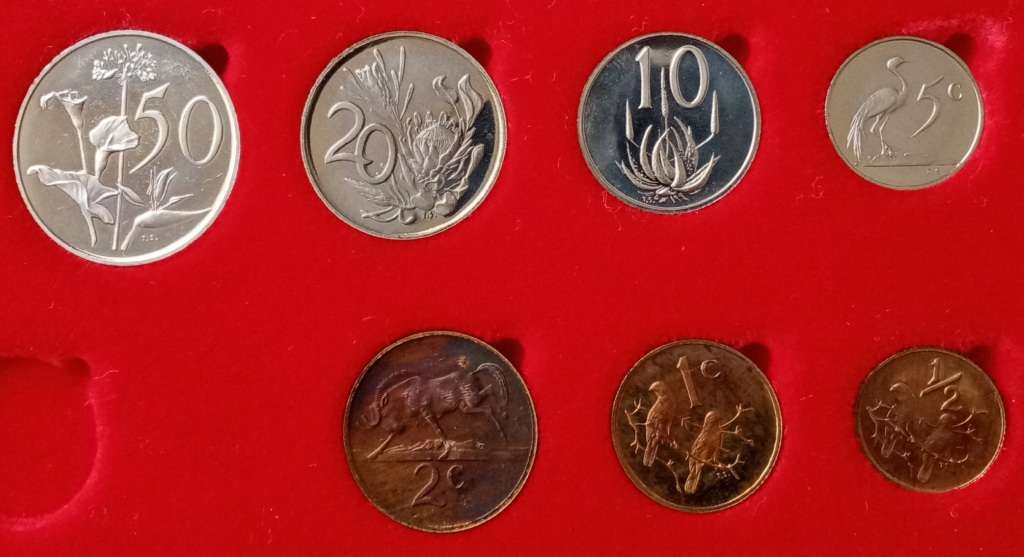 Partial 1981 proof set in red box (50c-1/2c)